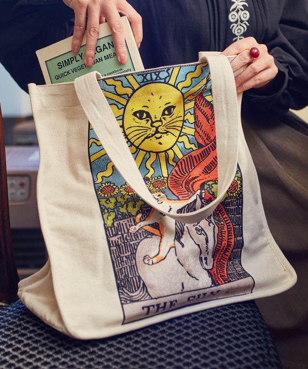 欧州航路公式店 [キャットタロットトート【オーガニックコットン】] ヨーロッパ雑貨　ファッション 北欧 ファッション雑貨 バッグ LIKP5101