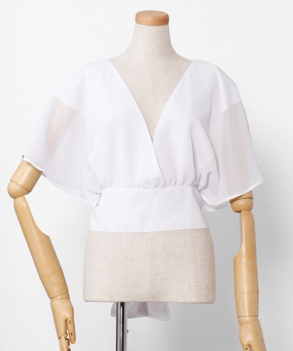 商品仕様:ベアトップワンピースやお手持ちのドレスに重ねてお召し頂くシフォンブラウス。前身頃は透けすぎないように共布裏地付きで安心です。後ろで蝶結びにするバックシャンがより印象を深めてくれます。オーラパ(Olapa)＝ハワイ語で「ダンサー」の意味。優雅な動きを演出するダンサーのためのブラウスです。 首後ろにボタンが付いていて、大きなヘア飾りをセットした後でも着脱可能。髪にからまないようにボタンは裏ボタン仕様になっています。ウエスト部分はハイウエストで蝶結びにし調整のできるフリーサイズ:です。サイズ:着丈40cm 裾幅70cm 袖丈30.5cm素材:ホ゜リエステル100%注意事項:◆お客様のPC/スマホのモニターの設定により、実際の商品の色味と表示される色に違いが生じる場合がございます。【キーワード keyword】マウナロア Maunaloa フラ フラダンス ステージ フラダンス衣装 タヒチアン ハラウ フラ教室 ハワイ Hawaii ハワイアン カヒコ リゾート ブライズメイド フラ用品 レッスン用品 参列 アロハシャツ ハワイアン ワンピース ハワイアン バッグ カヒコ ハワイアン ショップ