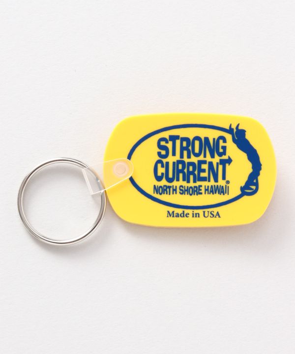 商品仕様:STRONG CURRENTのキーホルダー。当時のアイテムを忠実に再現したアイテムです。MADE IN USA。サイズ:縦 3.5cm 横 5.5cm素材:ラハ゛ー注意事項:こちらの商品は、職人による手作りとなります。 ◆生地の取り方により1点1点柄の出方・配置、形や色に多少の誤差が生じる場合があります。 ◆オンラインショップで販売をしております在庫につきましては、実店舗と在庫を共有しています。 ◆お使いのパソコン環境により、実際の商品の色と表示されている色に違いが生じる場合がございます