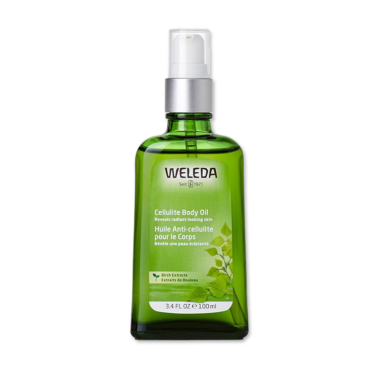 商品説明 ●スイス発のオーガニックコスメブランドであるヴェレダ (Weleda) は、医師と哲学者と化学者によって生み出された世界初のホリスティックコスメかつアントロポゾフィー医学に基づくコスメ企業です。ヴェレダの商品は厳しい基準のNatrue認証を受けており、100%天然にこだわっています。また、フェアトレードも行っており、品質に妥協せず、良いものを追求したモノづくりを行っています。 ●厳格な基準をクリアしたNatrue認証の天然成分を使用したボディオイル！ ●白樺の葉、ローズマリー、ルスカスといった植物由来の天然エッセンシャルオイルから抽出した成分や、ビタミンが豊富な小麦胚芽やホホバなどのキャリアオイルをブレンド◎肌に栄養を与えながら滑らかな肌へ導きます。 ●グレープフルーツオイルとヒノキオイルの爽快感のある香り♪バスタイムの後に使用するのがオススメです◎ ●塗りやすく油っぽさを残さないオイルなので素早く肌に馴染みます。 ●滑らかで引き締まった肌の印象でワンランク上のスキンケアを目指したい方に！ ※防腐剤不使用 / 合成保存料不使用 / 合成香料不使用 / 合成着色料不使用 / 鉱物油不使用 / フタル酸エステル不使用 / ビーガン仕様 / クルエルティフリー (動物実験なし) 【WELEDAのこだわり】 NATRUE認定 / パラベンフリー / フタル酸エステル不使用 / 合成保存料不使用 / 合成香料不使用 / クルエルティフリー (動物実験なし) / UEBT認証ラベル / Bコーポレーション認証 / 皮膚科医検査済み / 皮膚科医承認 / 合成着色料不使用 / 防腐剤不使用 / 鉱物油由来の原材料不使用 / 合成保存料不使用 / マイクロプラスチック不使用 / 染料不使用 / 鉱油不使用 / ビーガン仕様 / ベジタリアン仕様 / ノンコメドジェニック / Non-GMO (非遺伝子組換え) / 合成物質不使用 / 石油成分不使用 / シリコンフリー / マイクロプラスチックフリー / ナノプラスチックフリー / パラフィンフリー 2個セットはこちら WELEDA（ヴェレダ）の他の商品はこちら 消費期限・使用期限の確認はこちら ご留意事項 ●特性上、空輸中の温度・気圧の変化により、キャップ部分から漏れが生じる場合があります。同梱商品に付着した場合も含め、返品・返金・交換等の対応はいたしかねますので、ご理解・ご了承の上ご購入いただきますようお願いいたします。 内容量 100ml (3.4oz) 成分内容 詳細は画像をご確認ください ※詳しくはメーカーサイトをご覧ください。 使用方法 適量を手に取り、太腿、腰、臀部など気になる部分に円をえがくようにマッサージしながら塗布してください。 メーカー WELEDA (ヴェレダ) ・お肌に合わない場合は使用をやめ、症状によっては医師にご相談ください。 ・効能・効果の表記は薬機法により規制されています。 ・医薬品該当成分は一切含まれておりません。 ・メーカーによりデザイン、成分内容等に変更がある場合がございます。 ・製品ご購入前、ご使用前に必ずこちらの注意事項をご確認ください。 WELEDA Cellulite Body Oil Birch 100ml (3.4oz) 生産国: ドイツ 区分: 化粧品 広告文責: ㈱ REAL MADE 050-3138-5220 配送元: CMG Premium Foods, Inc. ヴェルダ WELEDA 人気 にんき おすすめ お勧め オススメ ランキング上位 らんきんぐ マッサージオイル ボディオイル ボディケア オイル バーチオイル スキンケア セルライト ビーガン ベジタリアン 天然 ナチュラル 潤い 滑らか ハーブ エキス シラカンバ ローズマリー いい香り 爽やか 柑橘 おいる おい びーがん なちゅらる ヴィーガン Natrue認証 クルエルティフリー (動物実験なし) 防腐剤不使用