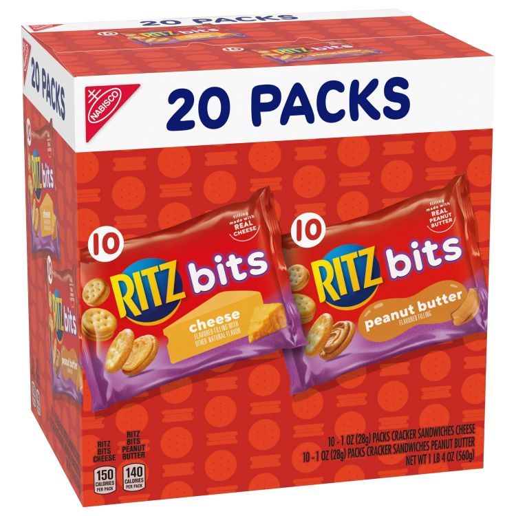 このパッケージには、個別に包装された RITZ Bits チーズと RITZ Bits ピーナッツバター クラッカー サンドイッチが 1 箱 (1.4 ポンド) 入っています (パッケージは異なる場合があります) いつでもおいしく食べられ、大勢の人やパーティーにもぴったりの焼き RITZ Bits スナック クラッカーは、アメリカの定番です。 RITZ ビッツ クラッカー サンドイッチは、本物のピーナッツバターを使用したフィリングと、バターたっぷりのサクサクのオリジナル クラッカー 2 枚を組み合わせた、子供、ティーン、大人が喜ぶ簡単で手軽なスナックです。 1 箱に RITZ Bits チーズ 1 オンス袋 10 個と RITZ Bits ピーナッツバター クラッカー 1 オンス袋 10 個が入っています。 これらの手軽に持ち運べるパックは、学校、オフィス、バス旅行、グループ イベントなどに最適です。また、急な集まりの際に簡単な前菜やフィンガー フードとしても使えます。 ハイライト: このパッケージには 1 - 1.4 ポンドの箱が 1 つ入っています (パッケージは異なる場合があります) 本物のピーナッツバターとチーズが入った一口サイズのRITZクラッカー バター風味のサクサククラッカーサンドイッチ 1箱にピーナッツバター10個とチーズスナックパック10個入り 学校、映画、スポーツイベント、パーティーに最適