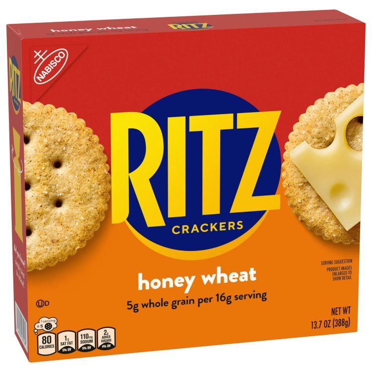 RITZ ハニーウィートクラッカー 13.7 オンス 1 パック (パッケージは異なる場合があります) 蜂蜜と全粒小麦のおいしさで焼き上げたクラシックなリッツクラッカー おやつ、前菜、簡単な食事に最適なクラッカー 肉やチーズからフルーツやホイップクリームまで、どんなトッピングとも相性抜群 1食分16グラムあたり全粒穀物5グラムが含まれています
