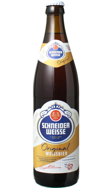 ホワイトタイプ ・1800年初頭、ヴァイスビールの父といわれるゲオルク・シュナイダーが 国営醸造所から独立し、自らの醸造所を立ち上げ、真にすぐれたヴァイス ビール作りに専念して完成されたのが、このシュナイダーヴァイセです。 長い歴史を誇るこの醸造所は、ドイツのヴァイスを代表する 銘柄の一つとして世界中から愛され、今なお世界最高のヴァイスとすら 称されるほどの賛辞を浴びています。 シュナイダー ヴァイセ オリジナル 5.4％ / 500ml （ケース20本入り） ■「シュナイダー」と言えば“ヴァイスビア”＝“小麦のビール”と 言われるほど、秀逸なヴァイスビアとして、世界中で 親しまれている銘柄です。 1800年代から始まる長い歴史が育んだビール造りは代々受け 継がれ、焙煎させた麦を使用する独特の製法で、柔らかな 口当たりが特徴のヴァイスビールながらも、しっかりとした 香りとコクを生み出しています。 ★オススメの飲み方は、大きめのグラスを用意して 一本分きっちりと全てグラスに注ぐことで、瓶内に 残っている酵母の味わいも楽しむ方法です。 大きなグラスがないという場合は、ビールを少し注いで 瓶内に余裕が出たら、泡が噴かないように注意しながら 軽く振って酵母を拡散させ、再び注ぎ足す事で全体に 酵母を行き渡らせてお楽しみ頂けます。