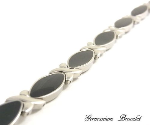 ●チタンゲルマニウムブレスレット8石●人気アクセサリー訳あり格安♪GOODデザイン＆シルバーよりも錆びず綺麗♪プロ野球選手・プロゴルファーも愛用高品質でプレゼントにも最適♪GOODデザイン♪