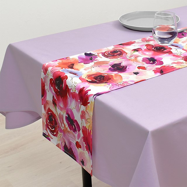 乐天商城 - 【スーパーSALE割引+最大10％OFFクーポン】【10％OFF_SALE】テーブルランナー テーブルセンター 30cm×130cm ラミネートタイプ ブロッサム 花柄 フラワー 薔薇柄 洗濯 織物 防水 ビニール 食卓 ギフト クロス キッチン マット おしゃれ ランナー テーブルウェア テーブル小物