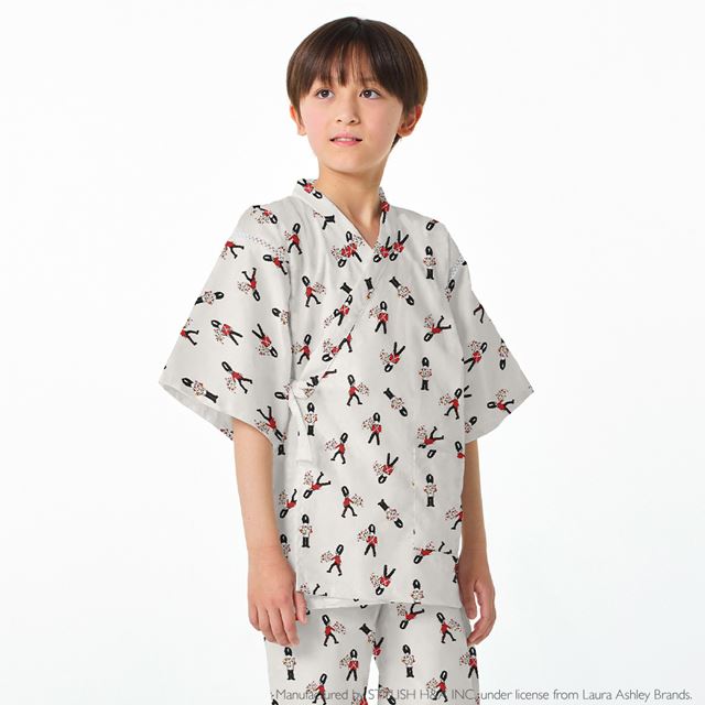 【24h限定 5％OFF】LAURA ASHLEY 甚平 男の子 Vintage Soldier 110-150cm ジュニア キッズ 子供 甚兵衛 ジンベイ ジンベエ じんべえ 綿100% 小学生 男子 夏向き 夏祭り 部屋着 花火大会 納涼祭 イベント 110cm 120cm 130cm 140cm 150cmのサムネイル