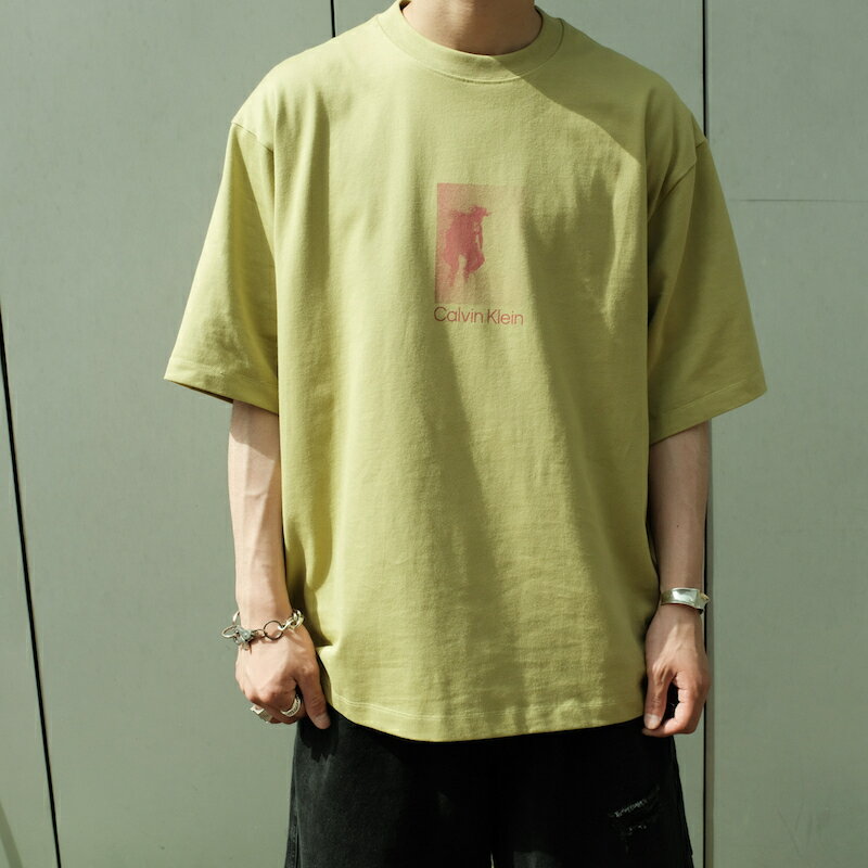 【SALE 20%OFF】Calvin Klein Standards / SS RLXD LEAP TEE 新作 送料無料当店通常価格：13,200円(税込)