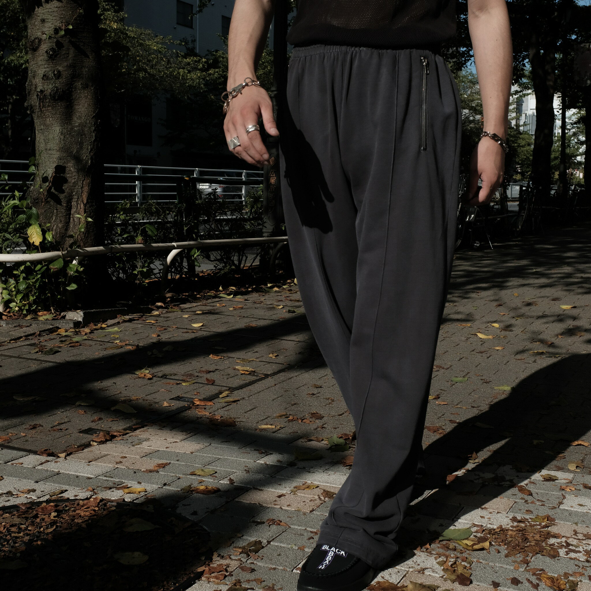 ySALE 40%OFFzWILLY CHAVARRIA / PINTUCK SWEAT PANTS CHEMICAL BLACK Xʏ퉿iF35,200~(ō)