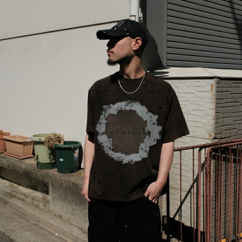 乐天商城 - 【倉庫在庫】INTODUSK / INTIDUSK SMOKE T CHEMICAL WASH BLACK 25SS 送料無料