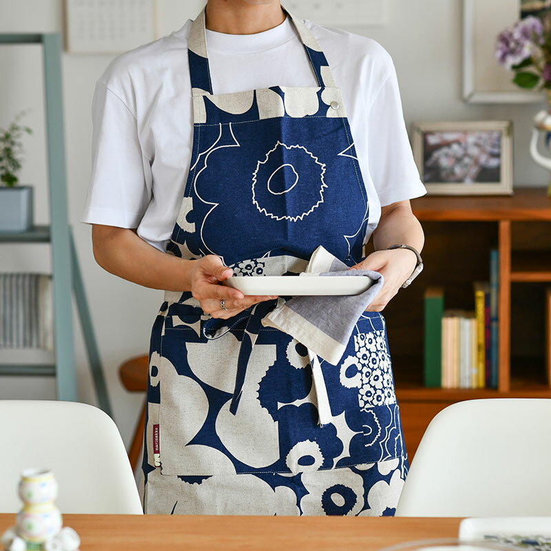 マリメッコ エプロン アウリンゴンクッカ ひまわり ベージュ×ホワイト×イエロー 日本限定 marimekko Auringonkukka おしゃれ かわいい 送料無料のサムネイル