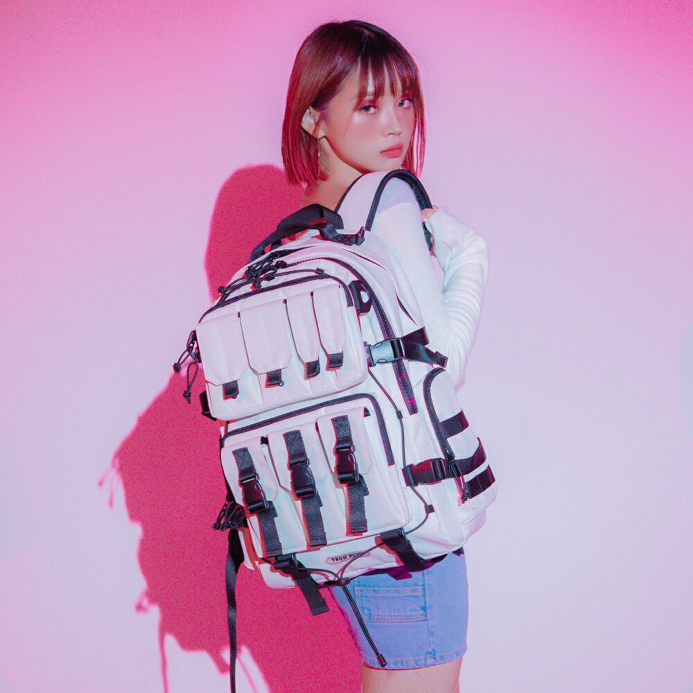 【25%OFFクーポン付】韓国風 韓国 リュック 新学期 新生活 可愛い DAYLIFE TECH PLUS BACKPACK 大容量 収納 女性 レディース デイバッグ リュック 中学 高校 通学 高校生 女子 おしゃれ 大人 女子高生 リュック 通学リュック リュック