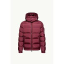 2025/26秋冬 MONCLER モンクレール メンズMAYA SHORT DOWN JACKET WITH MATT PADDINGダウンジャケット【Bordeaux 】【送料無料】【正規品】