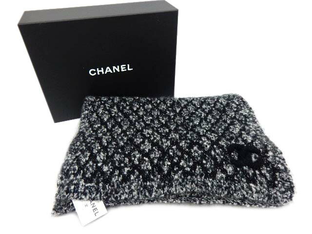 CHANEL　マフラー ストール 　メティエダール パリ コスモポライト カシミア　グレー×ブラック　2017現行商品　未使用【中古】のサムネイル