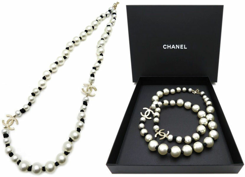 CHANEL　パール リボン ロングネックレス A16K ホワイト ブラックリボン ライトゴールド金具 新品同様 【中古】のサムネイル