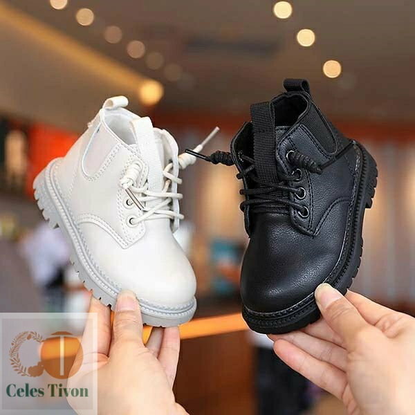 【送料無料】ブーツ キッズ 子供 靴 女の子 男の子 シューズ ショートブーツ ジュニア おしゃれ 可愛い..