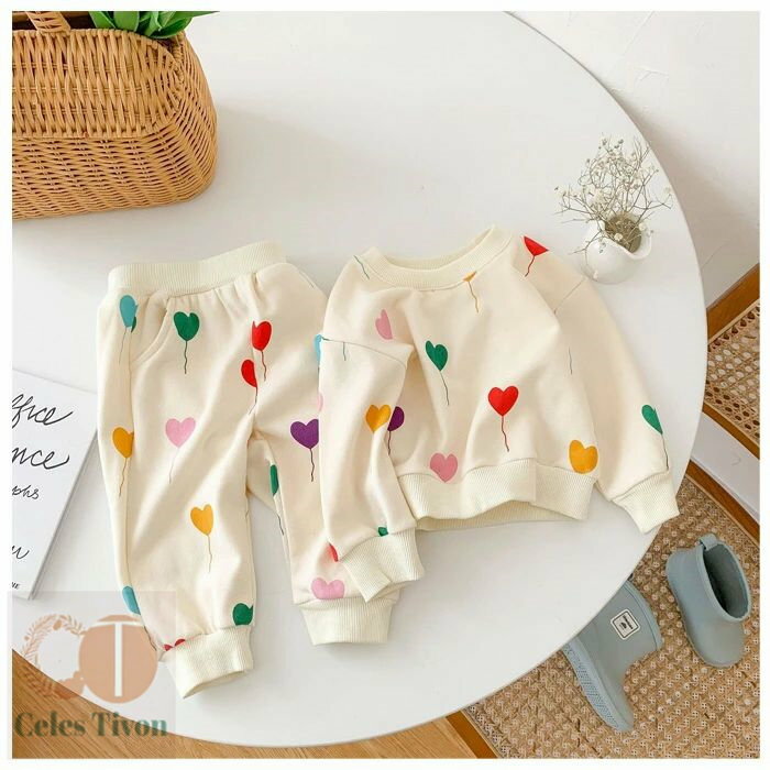 ベビー服 春秋 セットアップ キッズ 上下セット かわいい カラーハート柄 2点セット 女の子 男の子 セット 73/80/90/100 運動着 通園着 通学着 春着 秋着 韓国 子ども服 ページュ 長袖 スウェット 長ズボン レジャー 誕生日 プレゼント 保育園 幼稚園 小学校 子供服