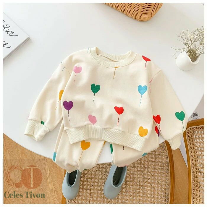 ベビー服 春秋 セットアップ キッズ 上下セット かわいい カラーハート柄 2点セット 女の子 男の子 セット 73/80/90/100 運動着 通園着 通学着 春着 秋着 韓国 子ども服 ページュ 長袖 スウェット 長ズボン レジャー 誕生日 プレゼント 保育園 幼稚園 小学校 子供服