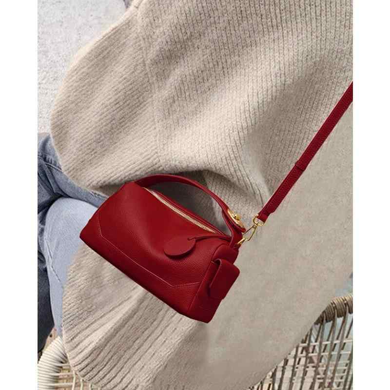 ・色: 赤・スタイル: 都市カジュアル・素材: PU・バッグタイプ: トートバッグ・デザインポイント: ステッチ・裏地素材: ポリエステル・バッグ形状: ピロー型・開閉方式: ファスナー・内部構造: ファスナーポケット・硬さ: ややソフト・...