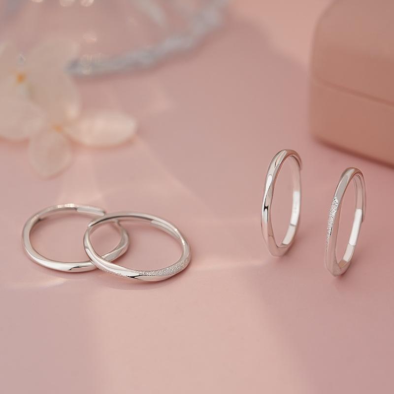 指輪 男女兼用 ペアリング シンプル 幾何学 高級感 純銀 光面 釘砂加工 ユニークデザイン