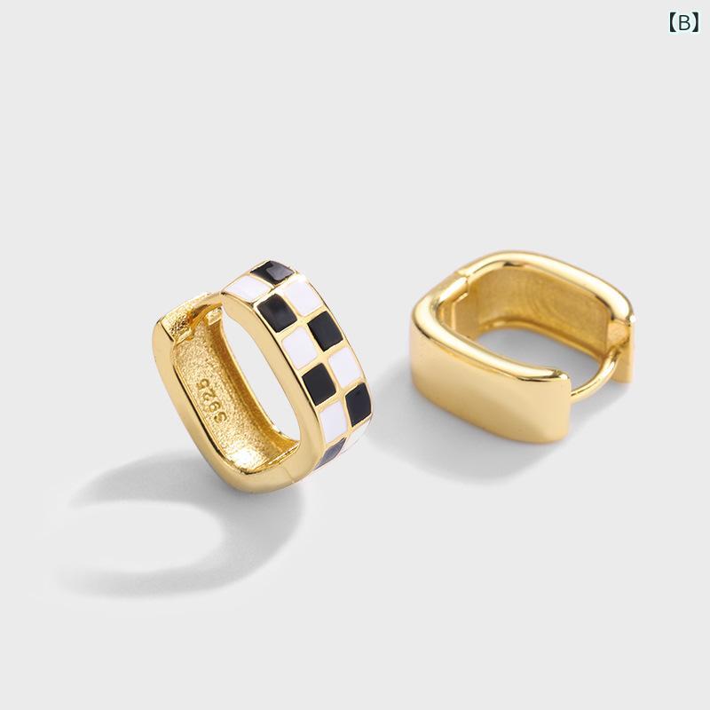 イヤリング レディース 純銀 開口型 銀針 アレルギー対応 高級感 黒白 樹脂 チェスボード柄 イヤーカフ 韓風 トレンド 軽量 女性用 耳飾り