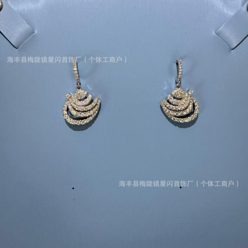 イヤリング レディース 貝殻 キラキラ 銀針 耳飾り アクセサリー 女性用 ピアス