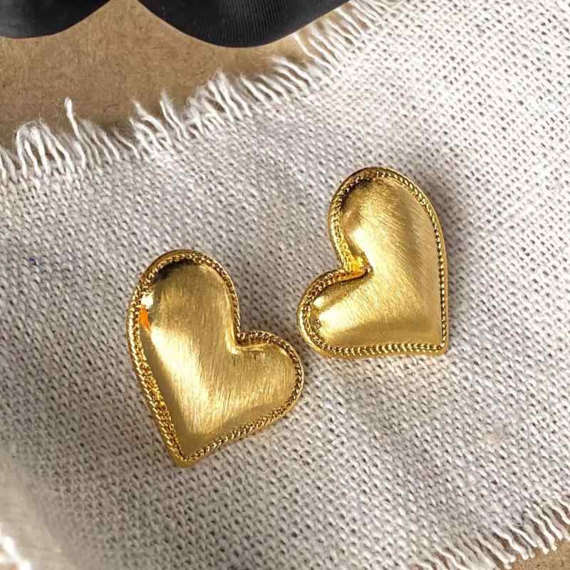 ピアス レディース ハート型 イヤリング 耳飾り シンプル 通勤用 普段使い 軽量 伸縮性