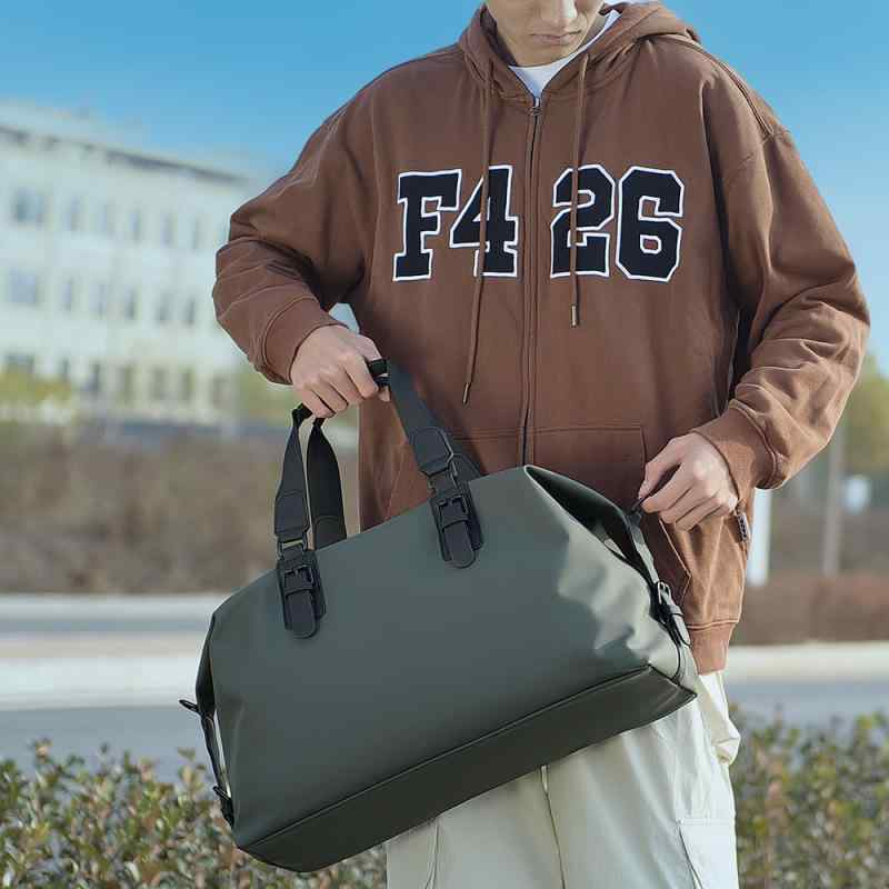 フィットネスバッグ 大容量 旅行バッグ スポーツ ヨガ 斜めがけ 手提げバッグ カジュアル シンプル 普段使い アウトドア