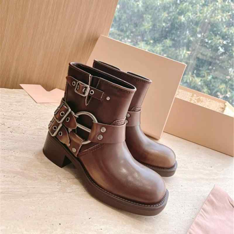ショートブーツ レディース 春夏 レトロ デニム 本革 ミドルヒール メタルベルトバックル サイドジップ 軽量 伸縮性