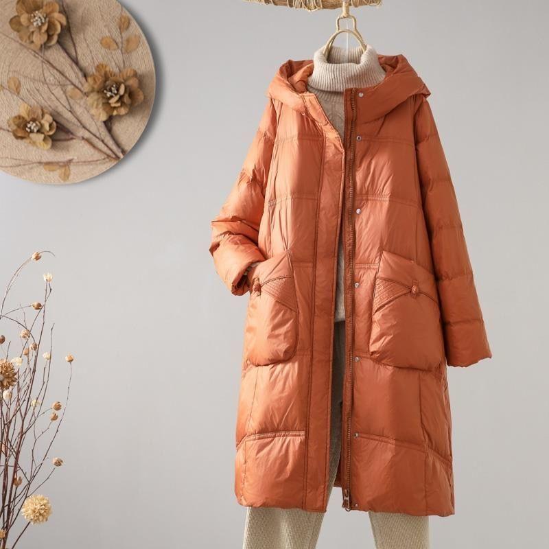 レディース 秋冬 ロングダウンジャケット フード付き 白鴨ダウン 膝下丈 厚手 ゆったり 暖か レトロ アウター 保湿 保温 コート 羽織り トップス ボトムス 合わせ コーディネート 通勤 通学 日常 着回し 軽量 柔らかい 肌触り スタイリッシュ フ