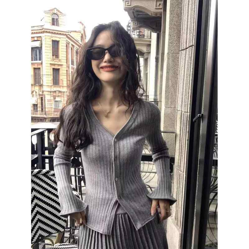 ニットセット レディース 春夏 Vネック トップス プリーツスカート 高級感 上品 フェミニン 通勤 デート コーディネート スタイル カジュアル フォーマル 快適 軽量