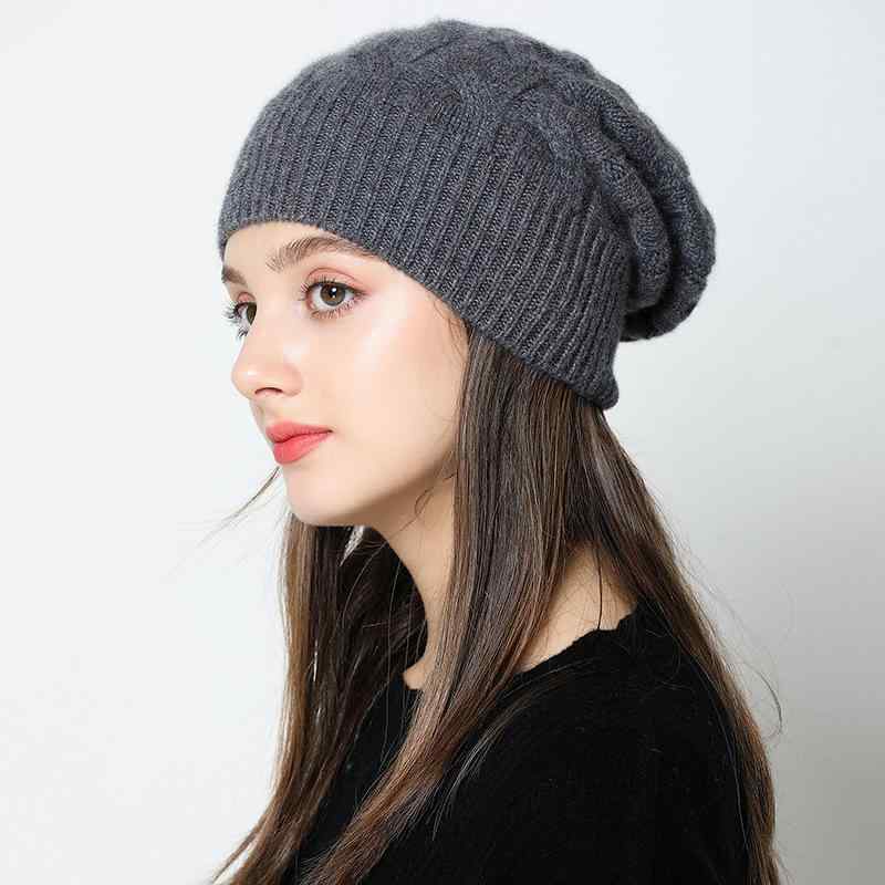 {"result": "帽子 男女兼用 秋冬 カシミア 厚手 ツイストニット ケーブル編み 保温 暖か ニット帽 ビーニー トレンド スタイリッシュ ニットヘッドウェア ウール 羊毛 編み込み ボブ フェドーラ トレーナー コットン 混紡 軽量 伸縮性