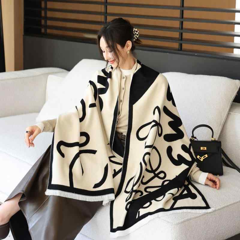 ・織り方: 平織・機能: 保温・款式: ロング丈・色: ブラックホワイトアルファベット,ベージュブラウンアルファベット,ベージュグレーアルファベット・長さ: 190cm・主素材: ビスコース 71%-80%・スタイル: ビジネス,ベーシック...