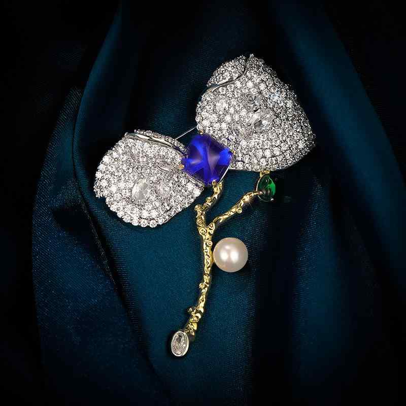 レディース ブローチ コサージュ 花 フラワー リボン 2枚葉 ジルコニア メノウ ツートンカラー ピン 上品 高見え 華やか アクセサリー 贈り物 フォーマル 結婚式 パーティー 卒業式 入学式 普段使い 大人可愛い きれいめ