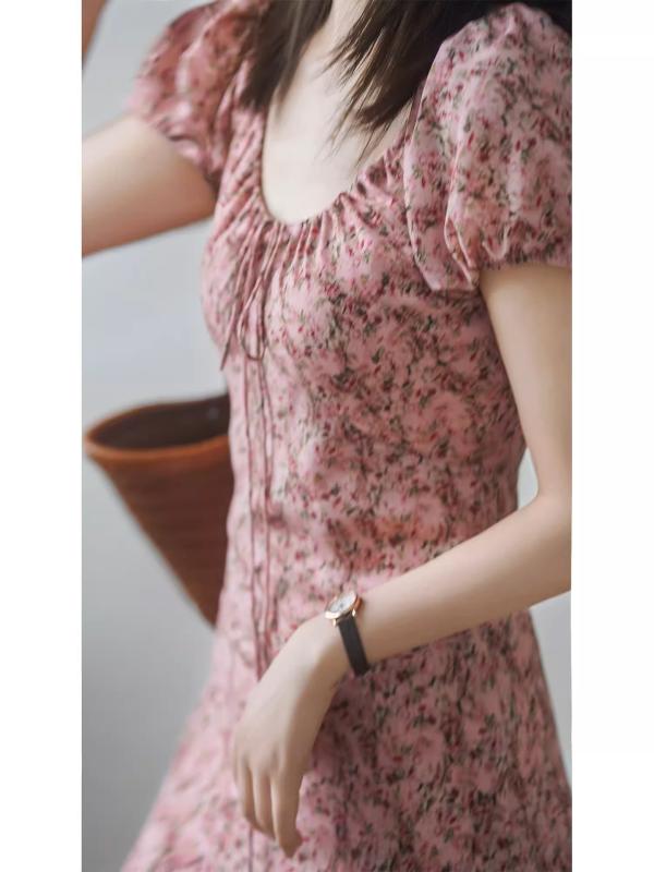 レディース ワンピース 花柄 小花柄 半袖 ロング丈 マキシ丈 バイアスカット 細見え 着痩せ 体型カバー 上品 きれいめ フェミニン 大人可愛い フレンチスタイル ヌードピンク ピンク 春 夏 春夏