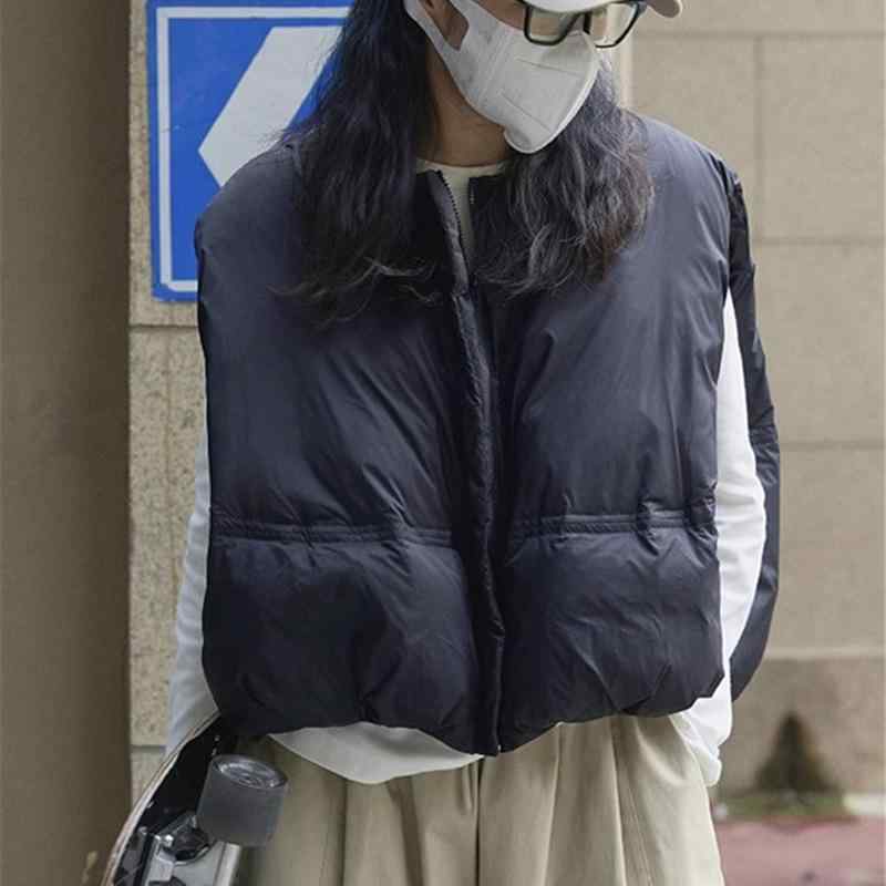 ・スタイル: ベスト・丈: ミドル・ネック: クルーネック・柄: 無地・カラー: オフホワイト,ブラック・サイズ: S,M,L,XL・詰め物: ダックダウン 50-69%・前立て: ジップ・素材: スパンデックス 30%未満・版型: ルーズ