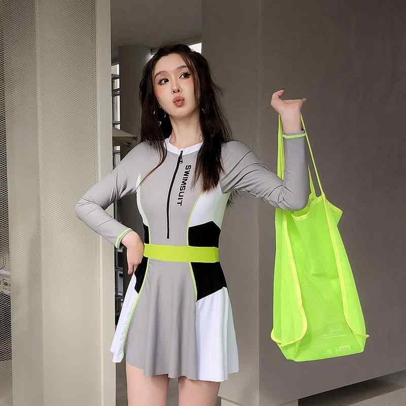 レディース 水着 ワンピース ラッシュガード 長袖 スカート 露出控えめ 体型カバー お腹カバー UVカット 紫外線対策 大きいサイズ 細見え 着痩せ スタイルアップ ママ水着 サーフィン マリンスポーツ スイムウェア 夏 海 プール