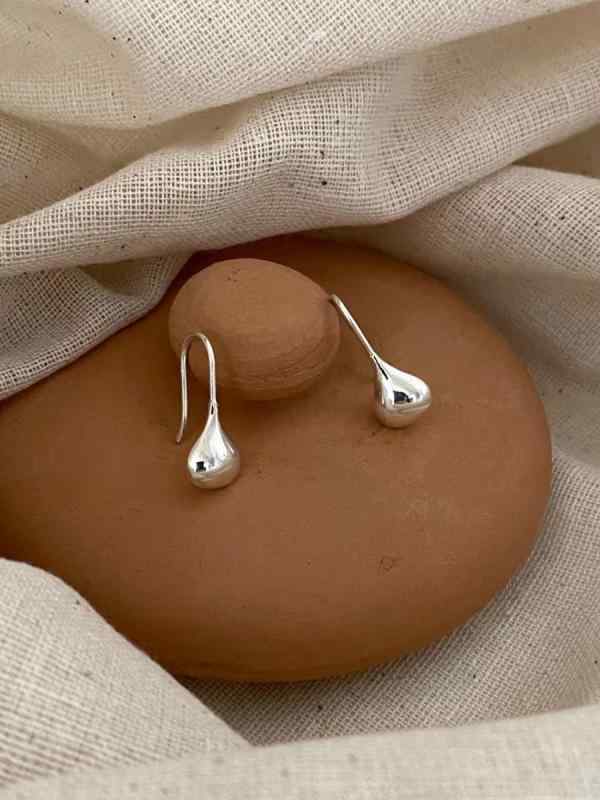 イヤリング レディース 韓国風 925純銀 極簡 水滴型 金属 シルバー アクセサリー ミニマリスト デザイ..