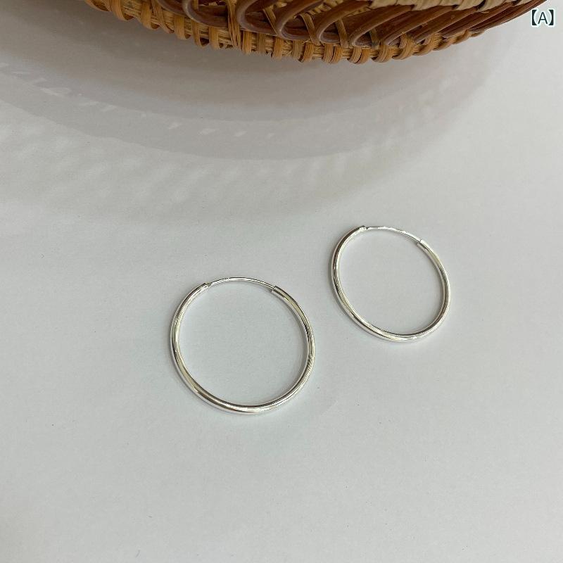 ・素材: シルバー・形状: ジオメトリック・加工: メッキ・サイズ: 30mm, 40mm, 50mm, 60mm・純度: 925シルバー・流行要素: 円形・スタイル: 軽奢風・スタイル分類: ファッショントゥーコム・カテゴリ: 耳飾・対象...