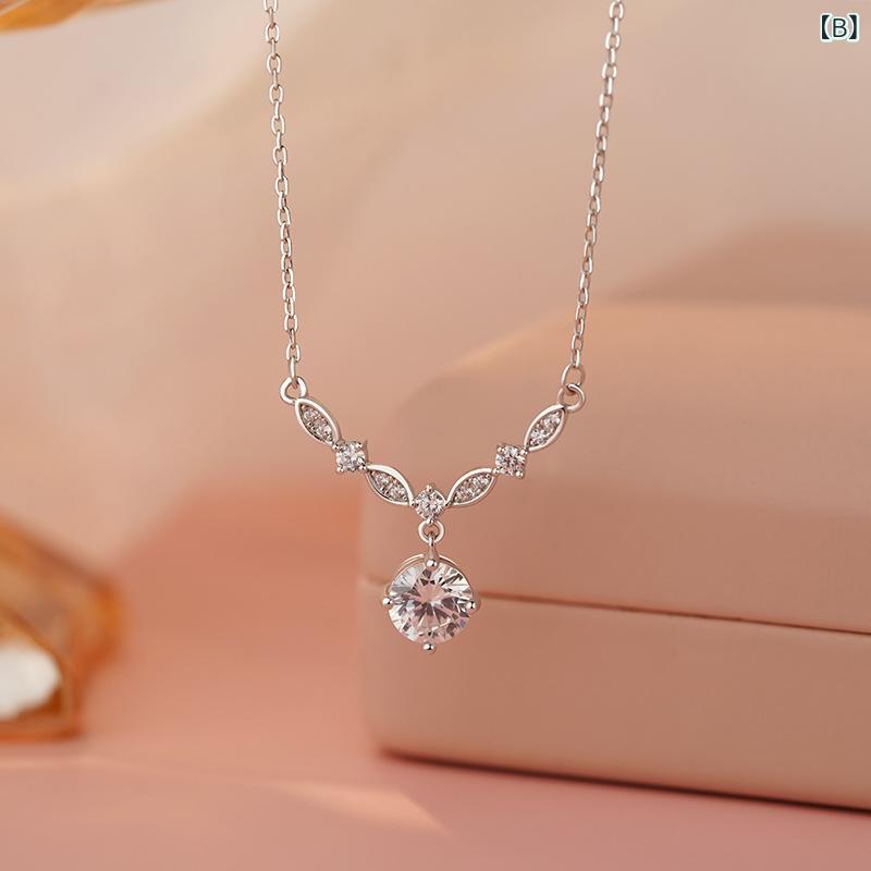 ネックレス レディース 純銀 ジルコニア フラワー 鎖骨チェーン かわいい 上品 輝く デザイン ベーシック アクセサリー シンプル 華奢 日常使い ギフト ジュエリー シルバー モチーフ 華やか スタイリッシュ コーディネート