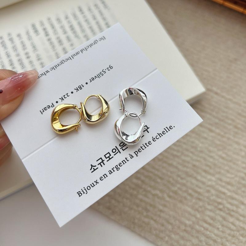 イヤリング レディース 高級感 シンプル ゴールド シルバー クール風 スタッドピアス イヤーカフ 耳クリップ ニッチデザイン 日常使い アクセサリー