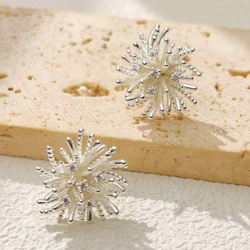 White Coral - イヤリング レディース シンプル シルバー 花火モチーフ クールスタイル 小众デザイン 日常使い 百搭アクセサリー ファッション耳飾り ミニマル トレンド 軽量 スタイリッシュ コーディネート