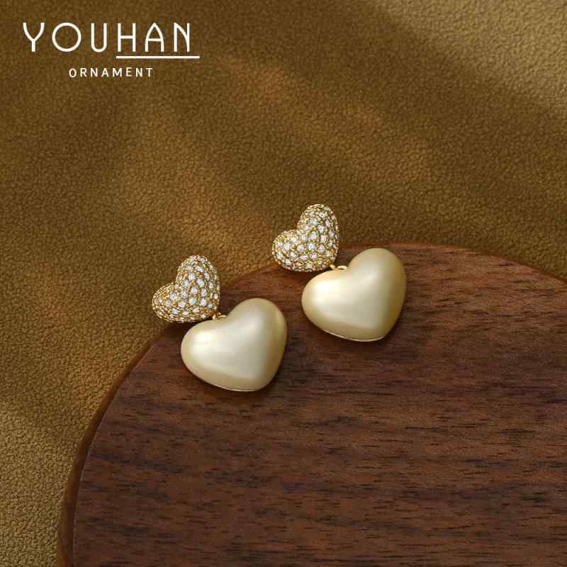 レディース ピアス イヤースタッド 925シルバー ハート型 韓国ファッション デザイン インフルエンサー かわいい 精巧 アクセサリー 日常使い シンプル スタイリッシュ 女性向け ジュエリー シルバーアクセ