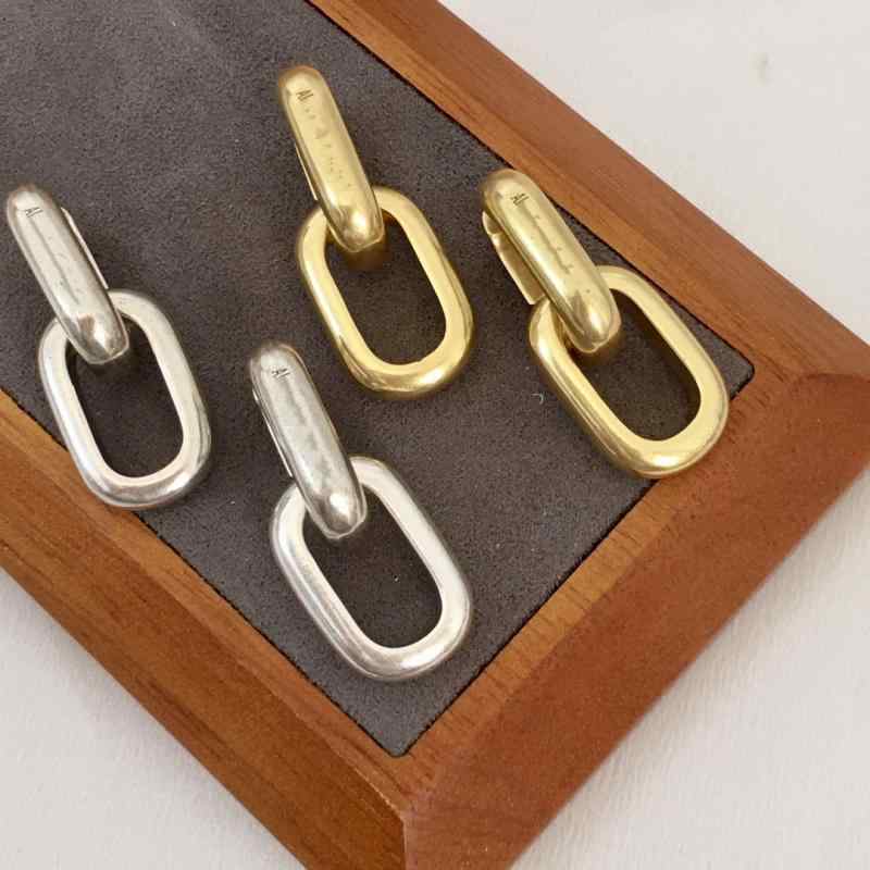 ・素材: 銅・形状: 幾何型・加工: メッキ・カラー: ゴールド、シルバー・流行要素: リング、四角形・スタイル: パンク・スタイル分類: 個性スタイル・対象: 女性