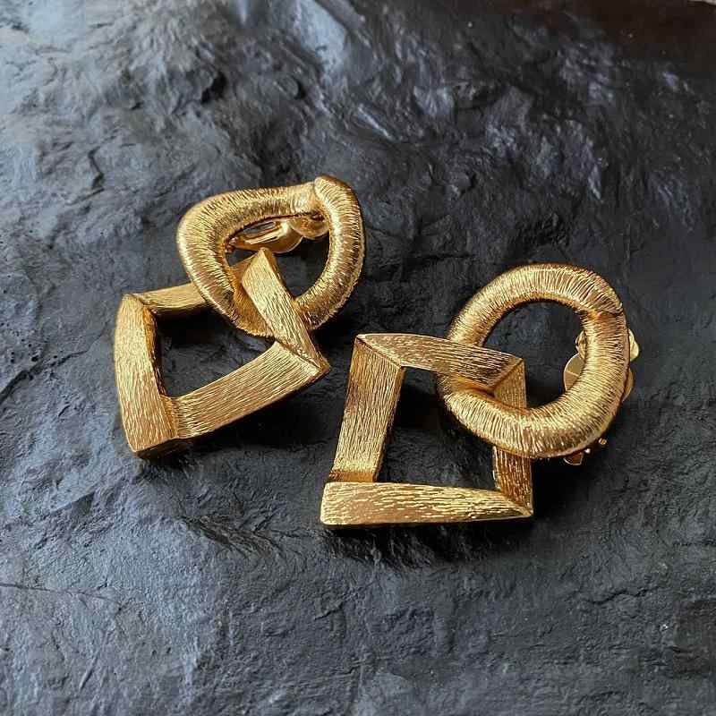 レディース クリップイヤリング ゴールド マット加工 レトロ ジオメトリック デザイン 無穴 オーバーサ..