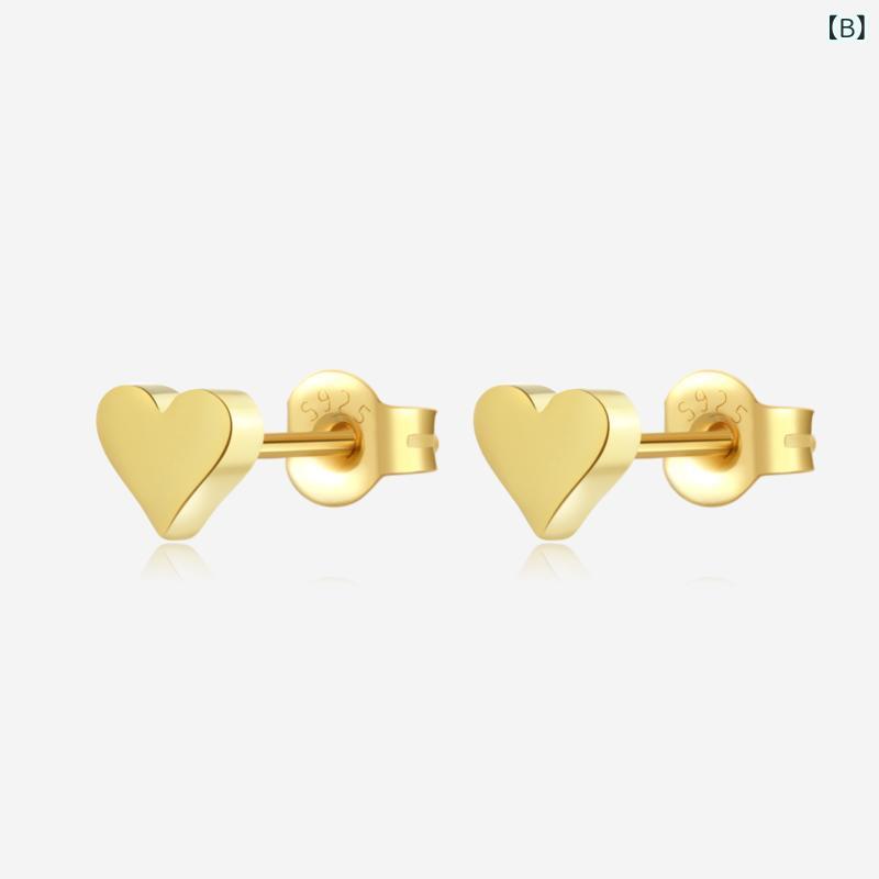 レディース ピアス 純銀 ハート形 シンプル レトロ スタッド ミニ 小巧 イヤリング デザイン アクセサリー 日常使い ジュエリー シルバー 耳飾り 復古風 細工 繊細 ギフト向き ファッション 小物 女性向け トレンド モダン クラシック ベーシック