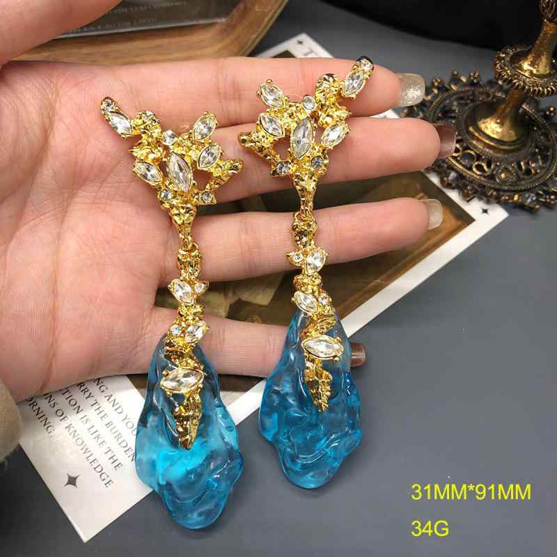 イヤリング レディース ロング 肩掛け 電気メッキ加工 ジルコニア 高級感 復古 不規則デザイン 優雅 気..