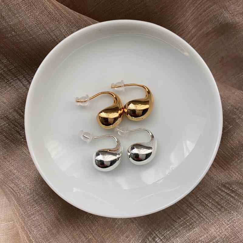 Other , Materials - ピアス レディース 水滴型 小粒 高級感 デザイン メタル 光沢 レトロ 個性的 イヤーアクセサリー フレンチスタイル 女性用 耳飾り スタッド ニッチ 復古風 金属光面
