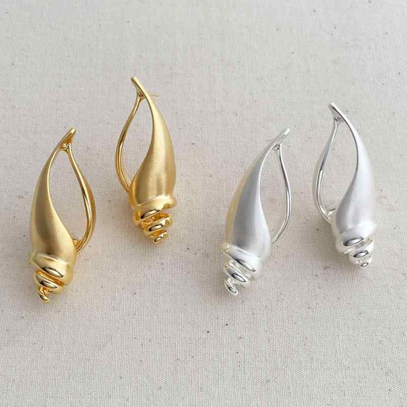 イヤリング レディース 貝殻 ドロップ フレンチスタイル 引き絹金属 個性派 誇張デザイン 925シルバー 通勤 ファッション 耳飾り アクセサリー 女性用 夏 秋冬 春夏 軽量 ハイセンス