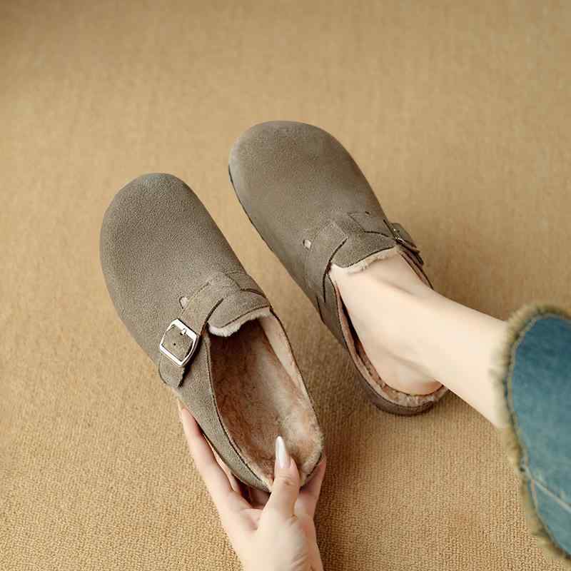 ルームシューズ レディース 秋冬 合成皮革 ハーフタイプ 柔らかい底 外履き対応 つま先保護 フリースライニング ベルトバックル 綿素材 暖か素材 クッション性 室内外兼用 快適性
