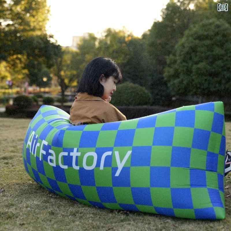充気ソファ アウトドア ポータブル キャンプ 音楽フェス インフルエンサー配色 男女兼用 リラックス クッション シート ベッド 屋外用 折りたたみ 軽量 持ち運び ビーチ パーティー ピクニック フェスグッズ 空気入れ 簡単セットアップ 耐久性 防水加 [3]